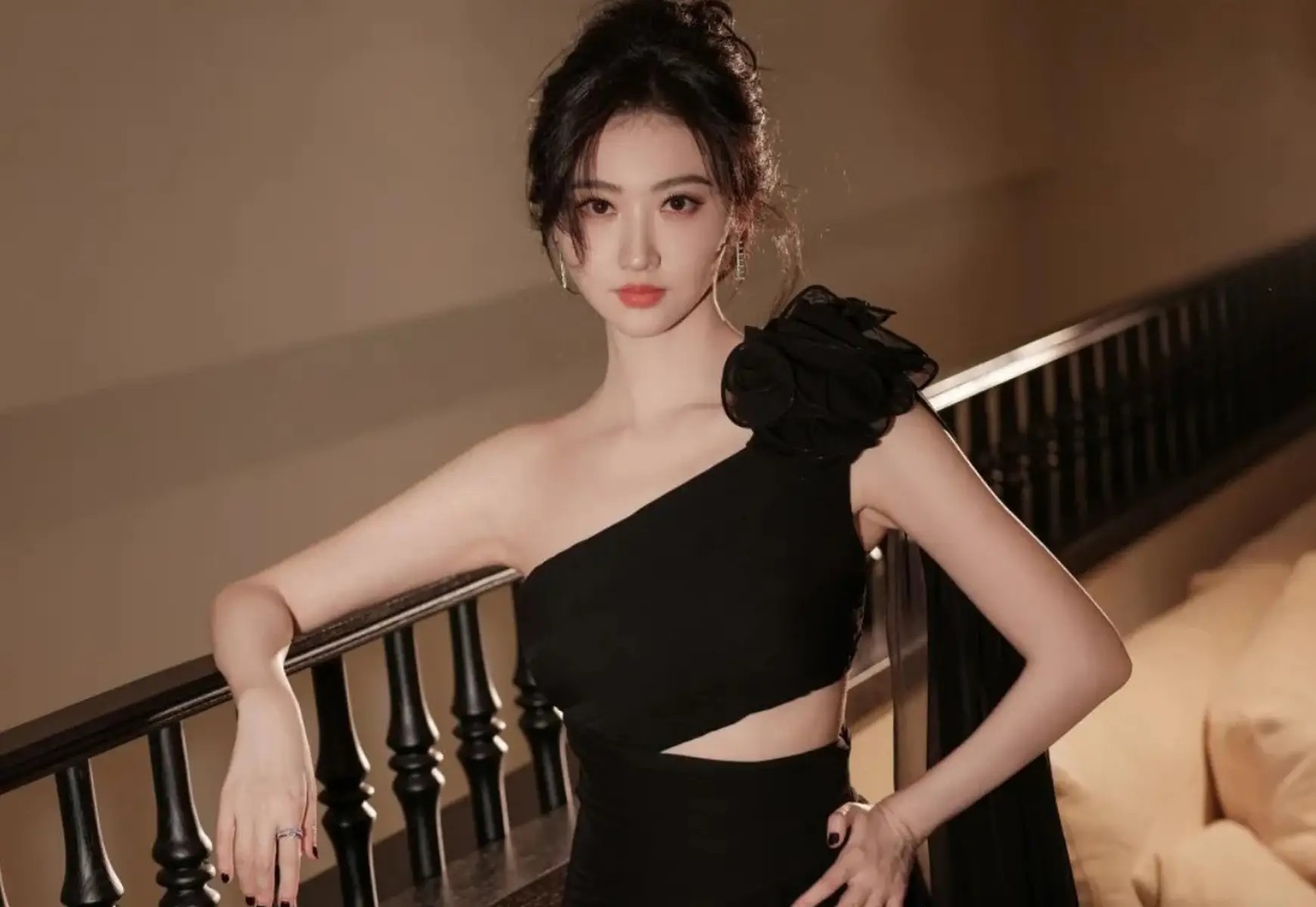王祖蓝亲妹王祖红大婚:奢华嫁妆与家族温情齐上阵