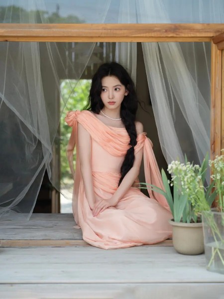 郝蕾坦言对电影未来挺悲观的:像我儿子10后这代人可能不会去电影院了