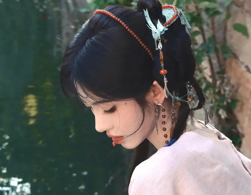 辛芷蕾获威尼斯“影后”后,女演员们集体送祝福,氛围超暖心