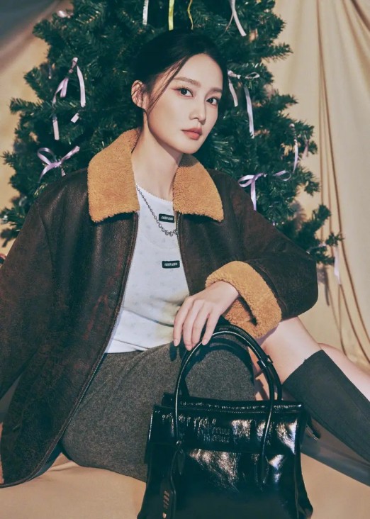 错位与绑架：从张凌赫白鹿事件看真人 CP 对个人 IP 的反噬