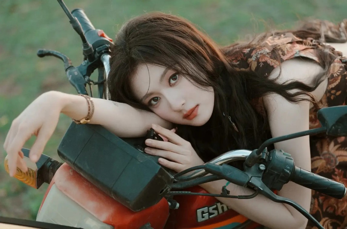 孙杨又一次登上热搜，只不过这一次，焦点并非泳池里的耀眼成绩，而是他在综艺中展现出的“反差萌”